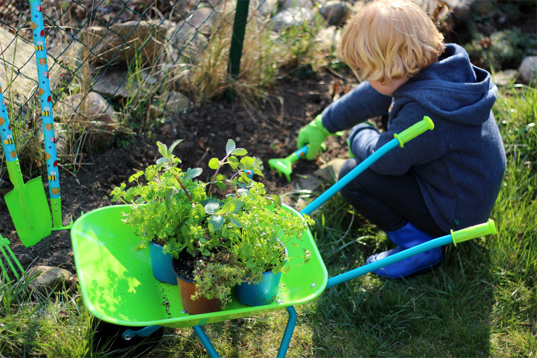 Großes Gartenset mit Schubkarre
