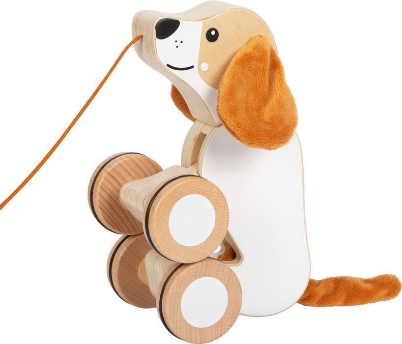 Pull-along dog with crackling ears