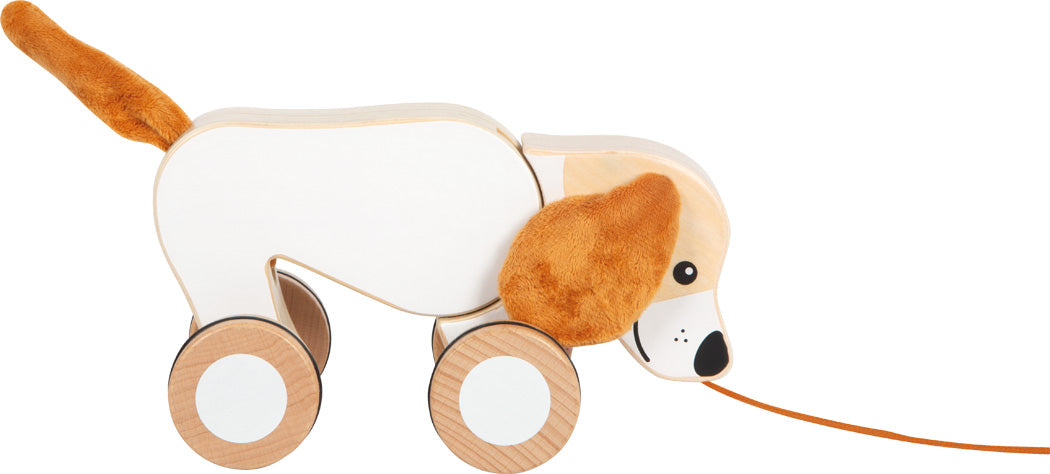 Pull-along dog with crackling ears