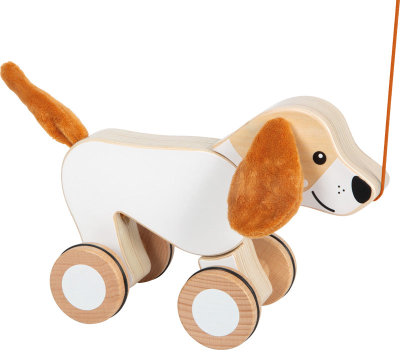 Pull-along dog with crackling ears