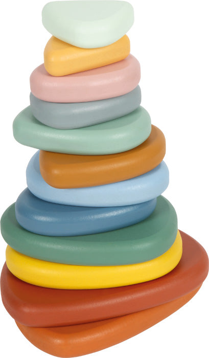 Jeu d'équilibre Montessori avec des pierres de rivière