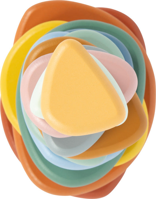 Jeu d'équilibre Montessori avec des pierres de rivière